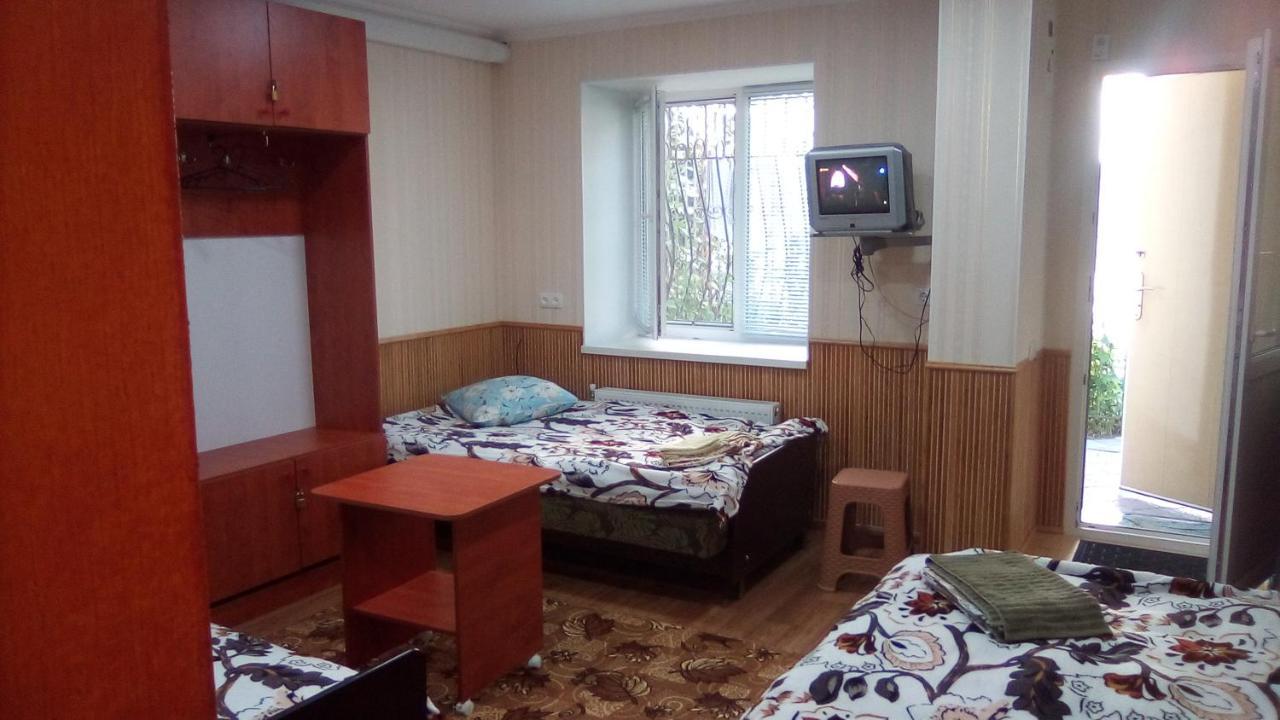 1-Я Слободская, 17А, Угол Проспекта Центрального, 3 Дивана, Wi-Fi, Отдельный Вход. Nikolayev Ngoại thất bức ảnh