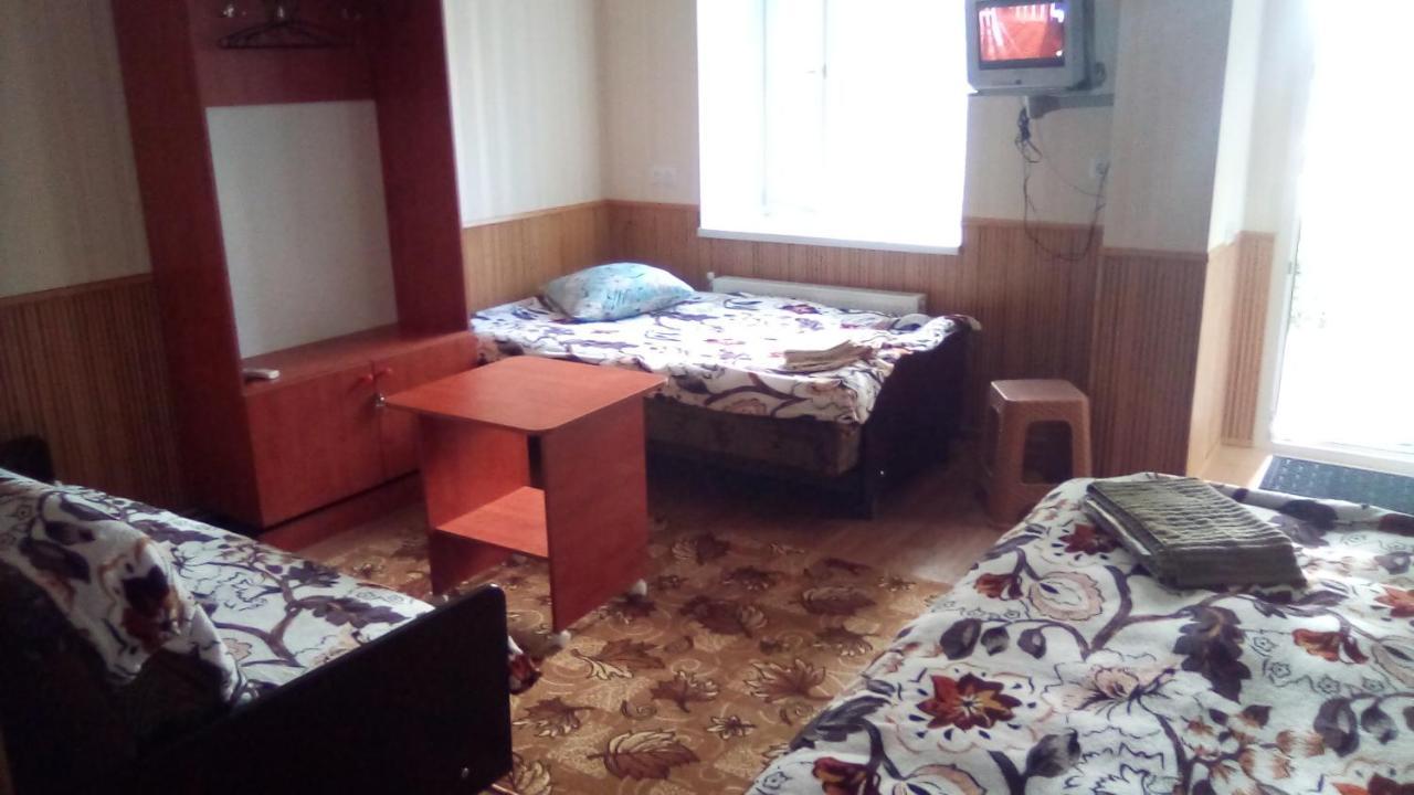 1-Я Слободская, 17А, Угол Проспекта Центрального, 3 Дивана, Wi-Fi, Отдельный Вход. Nikolayev Ngoại thất bức ảnh